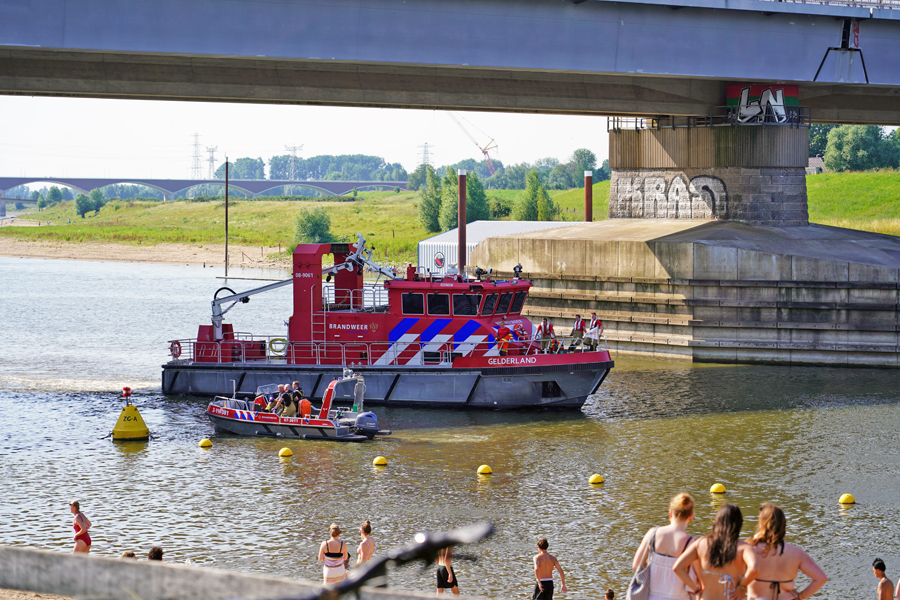 Jongeman overleden na sprong in Spiegelwaal