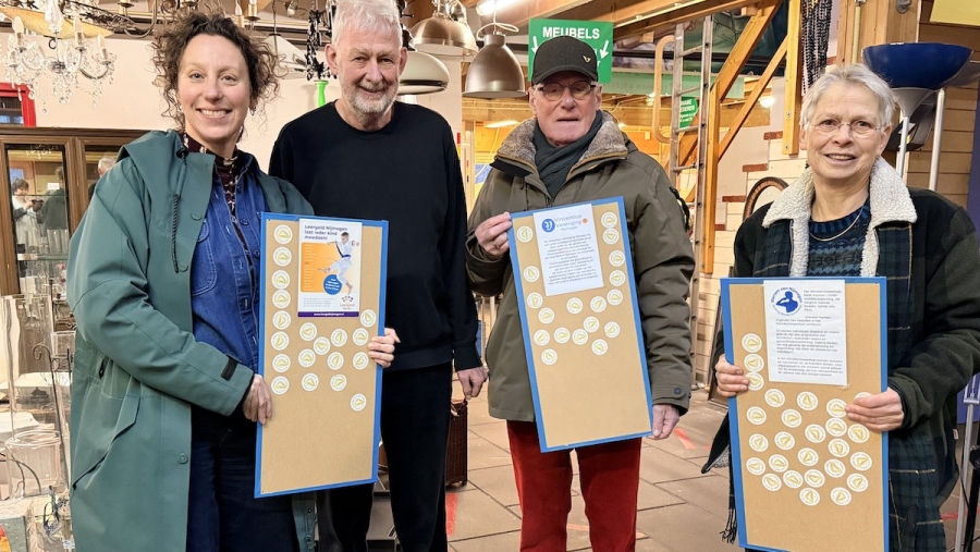 Cheque voor drie Nijmeegse goede doelen