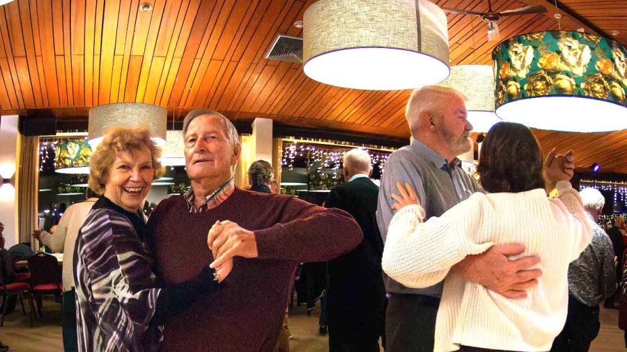 Seniorendanscafé bij OBG met muzikaal duo Jersey