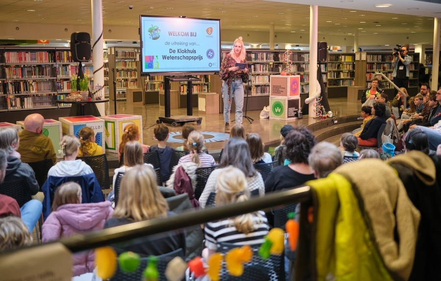Uitreiking Klokhuis Wetenschapsprijs in Bibliotheek Mariënburg