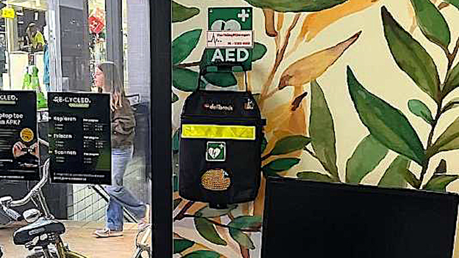 Nieuwe AED-locatie bij ‘Re-Cycled’ in winkelcentrum Dukenburg