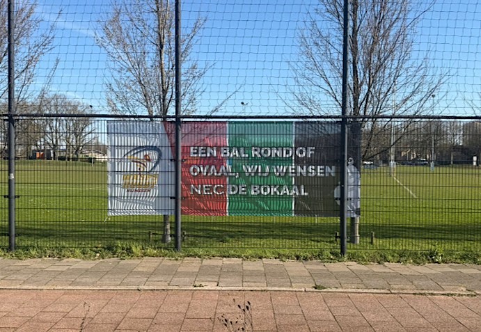 The Wasps steunen NEC!