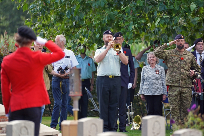 4Daagse 2026 Militairen herdenken slachtoffers Tweede Wereldoorlog op erebegraafplaats Groesbeek